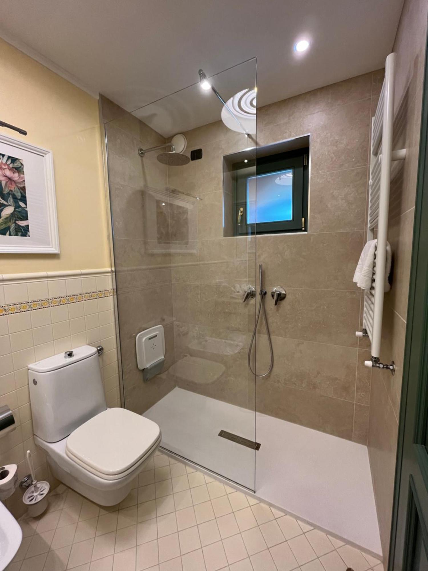 Romantik Hotel Relais Mirabella Iseo Bilik gambar
