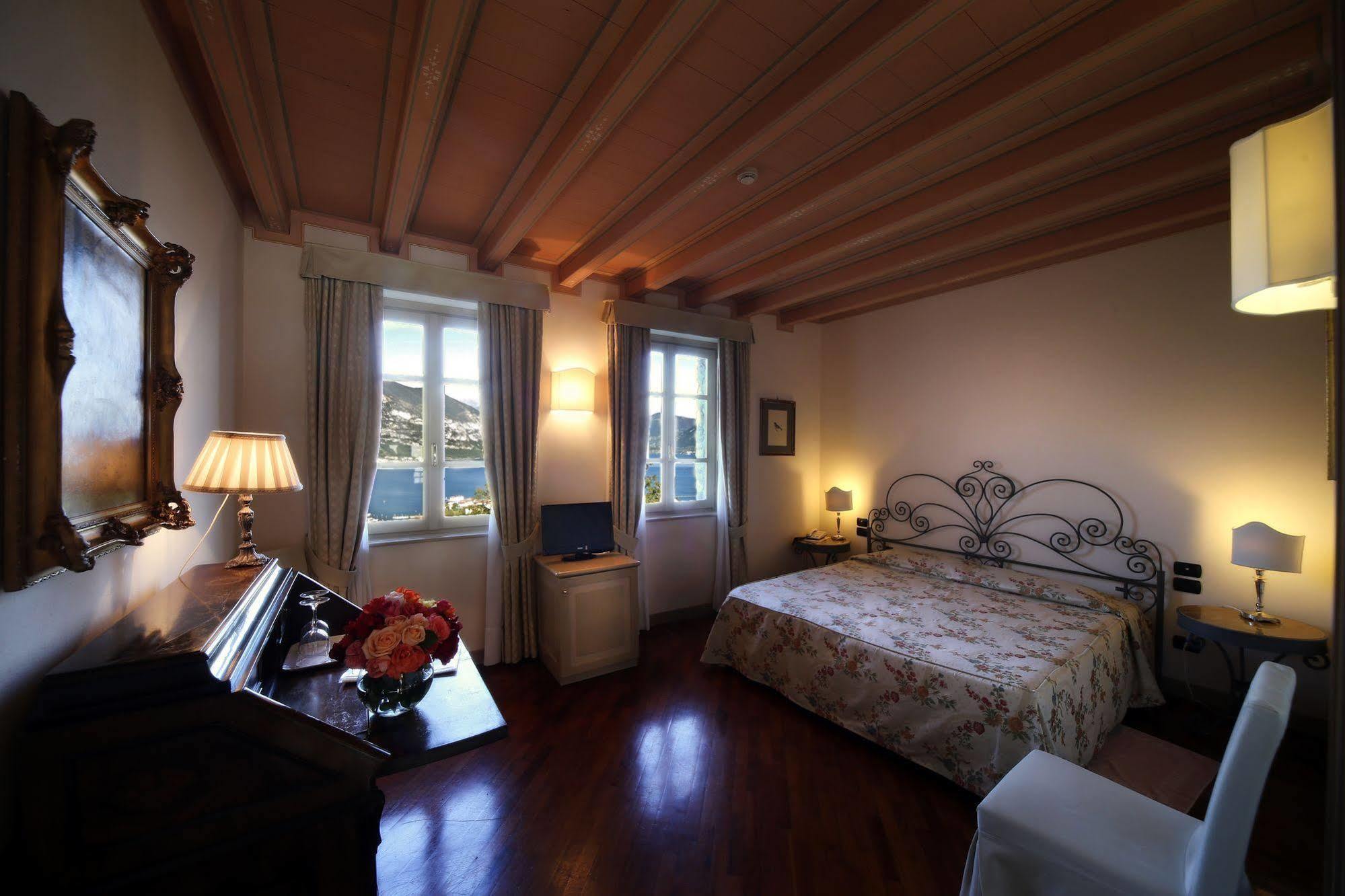 Romantik Hotel Relais Mirabella Iseo Luaran gambar